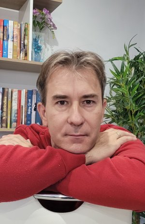 Ismerjétek meg új szerzőnket: Fazekas Zoltán